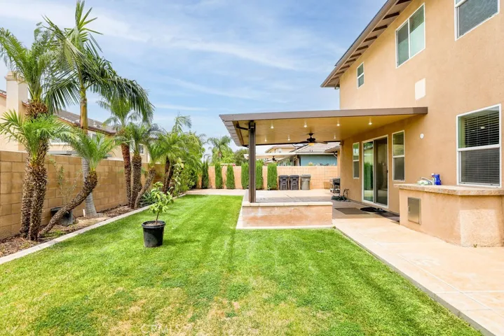 6877 Thistle Street, Eastvale, California 92880