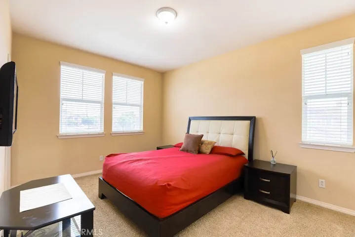 6877 Thistle Street, Eastvale, California 92880