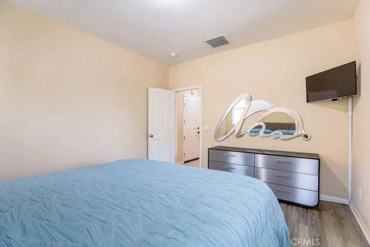 6877 Thistle Street, Eastvale, California 92880