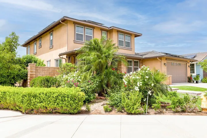 6877 Thistle Street, Eastvale, California 92880