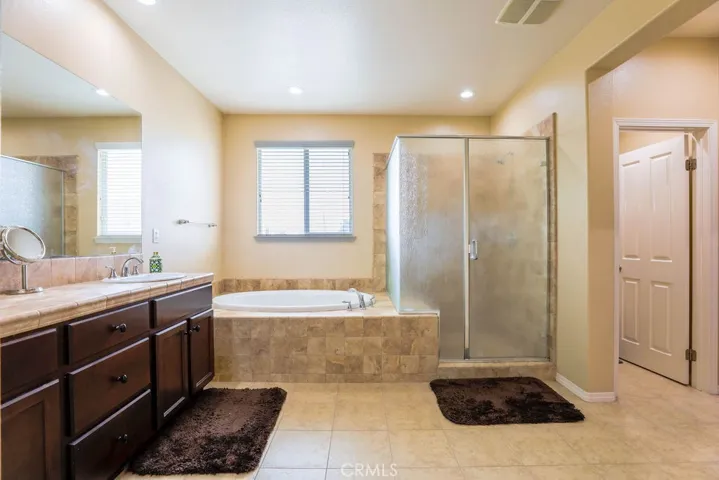 6877 Thistle Street, Eastvale, California 92880