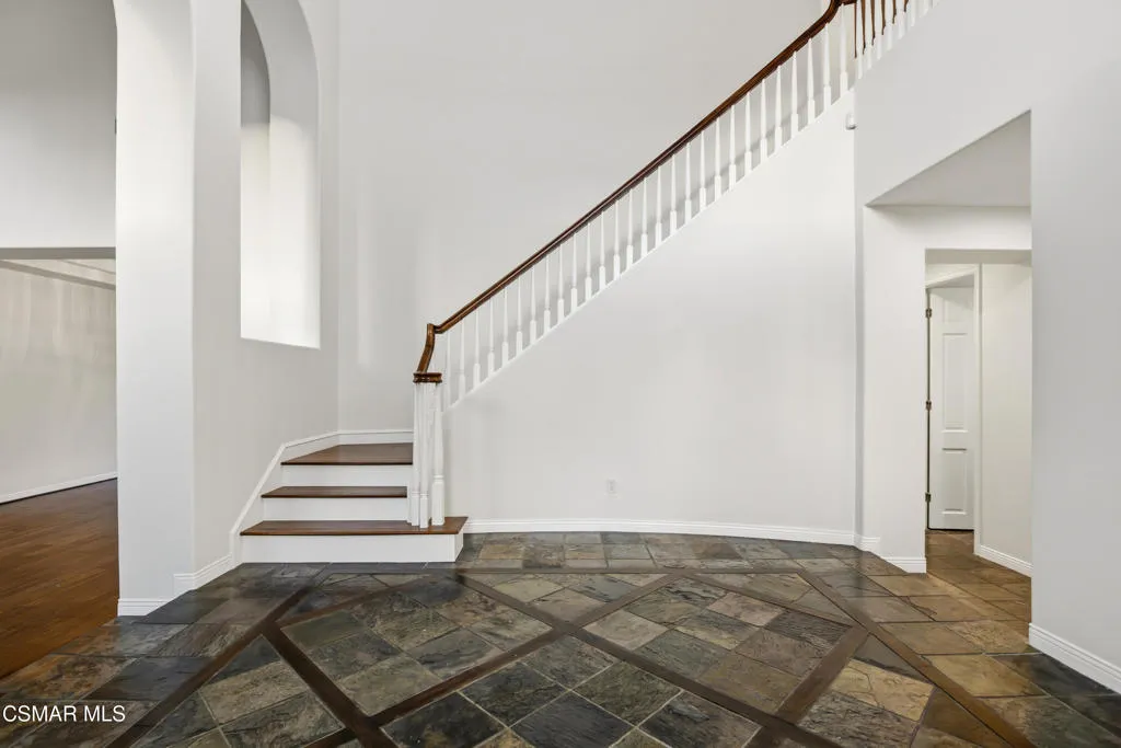 25301 Prado De Los Arboles, Calabasas, California 91302 — photo 4