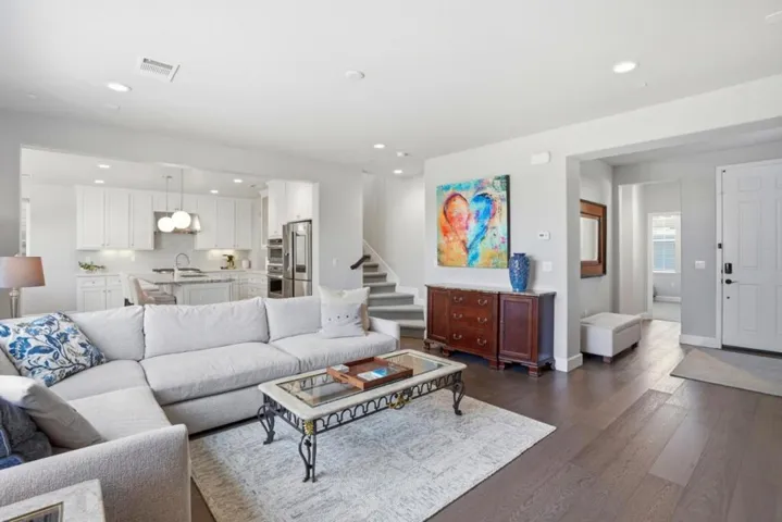271 10th Street, Marina, California 93933