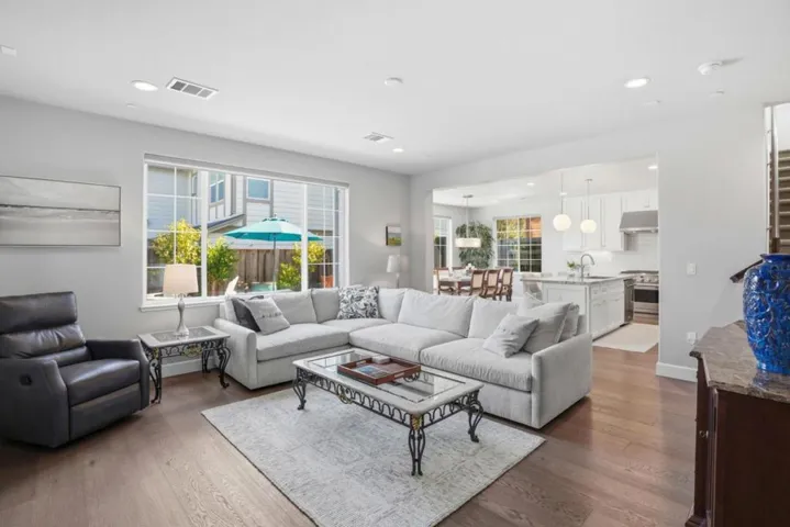 271 10th Street, Marina, California 93933
