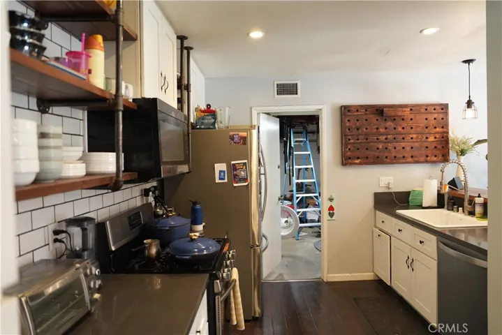 161 Ripley Street, Camarillo, California 93010