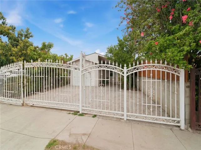 2141 E Oris Street, Compton, California 90222