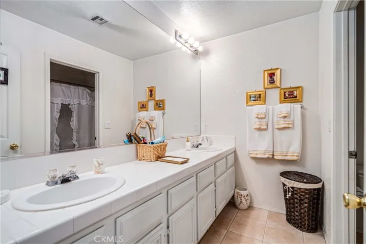 4034 Via Constance, Lancaster, California 93536