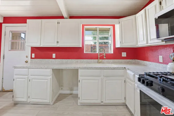 15708 Horace Street, Granada Hills, California 91344
