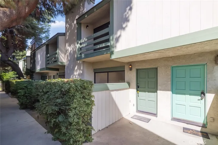 7550 Zombar 11, Van Nuys, California 91406