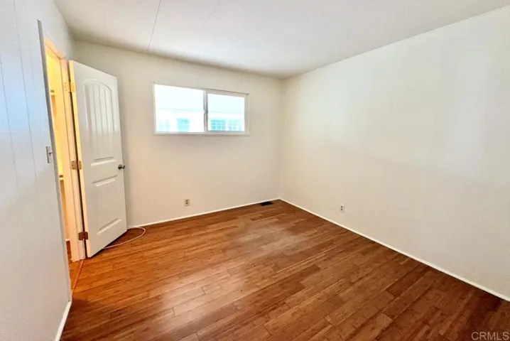 Secondary bedroom for guests office or hobbies