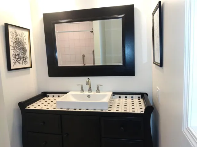 Beautiful updated guest bath