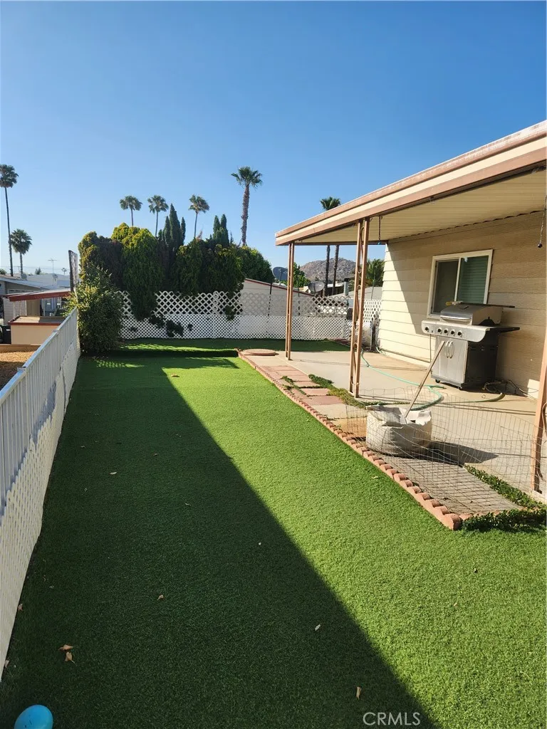 30710 Palmetto Palm, Homeland, California 92548 — photo 4