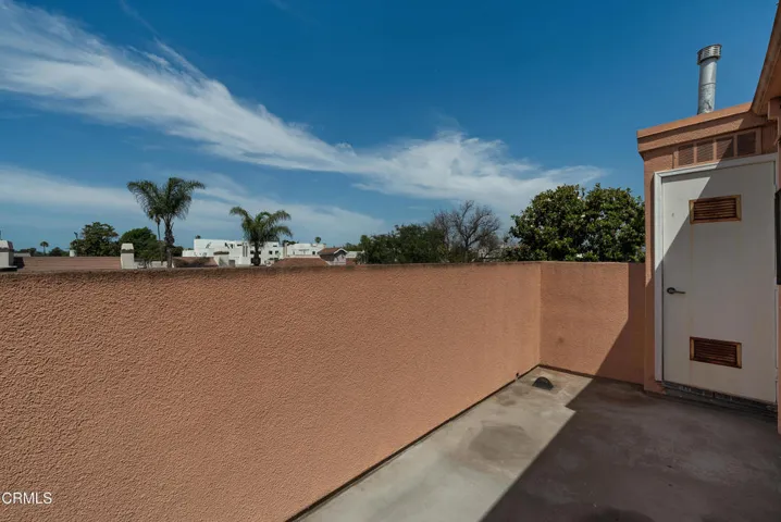 4310 Whitsett unit 1 Roof top balcaony