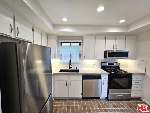 fully appointed kitchen