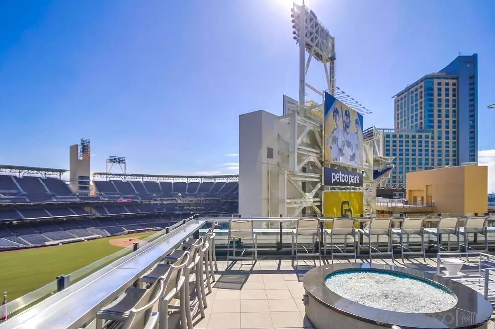 Common Area Outdoor Dining/Seating Area/BBQ and Firepit, with Views of Petco Park and the Gaslamp District