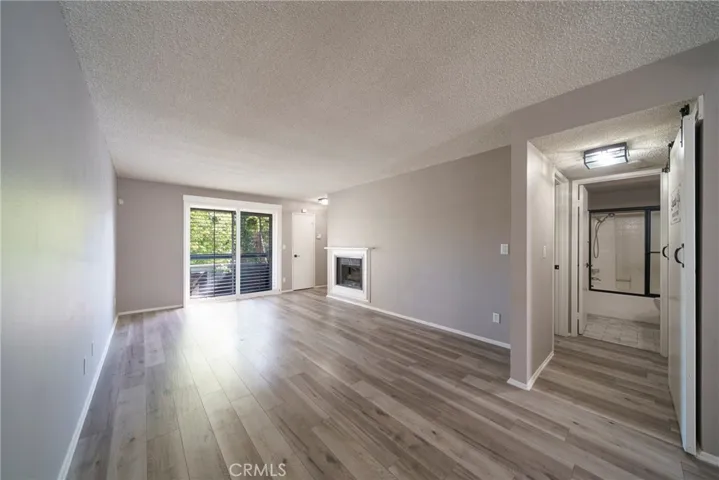 20305 Rue Crevier 585, Canyon Country, California 91351