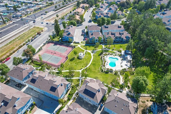 20305 Rue Crevier 585, Canyon Country, California 91351