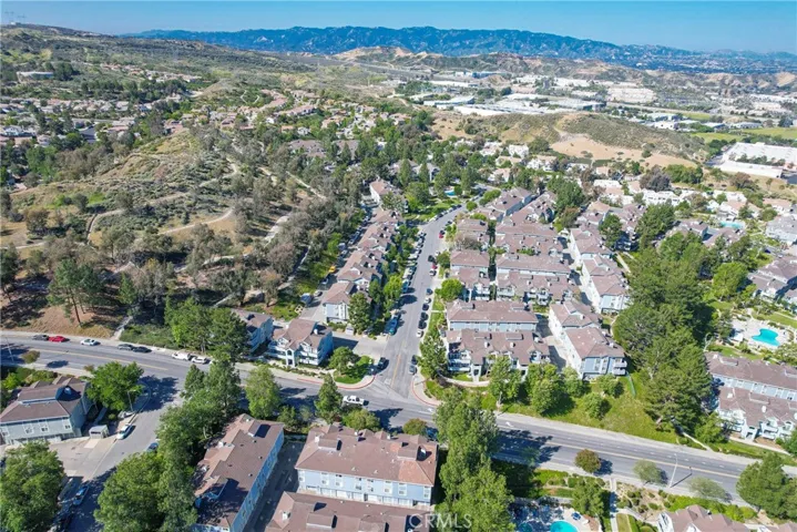 20305 Rue Crevier 585, Canyon Country, California 91351