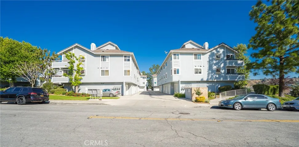 20305 Rue Crevier 585, Canyon Country, California 91351