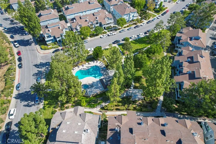 20305 Rue Crevier 585, Canyon Country, California 91351