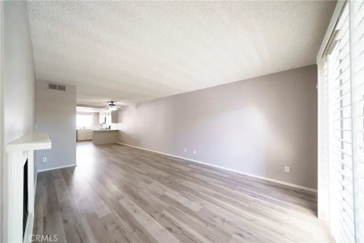 20305 Rue Crevier 585, Canyon Country, California 91351