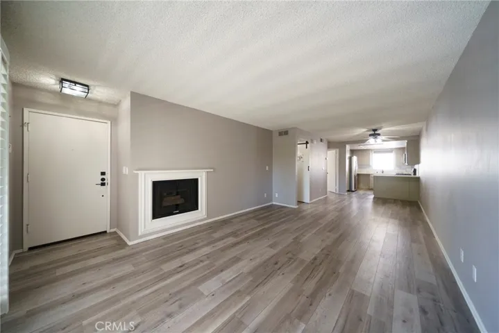 20305 Rue Crevier 585, Canyon Country, California 91351