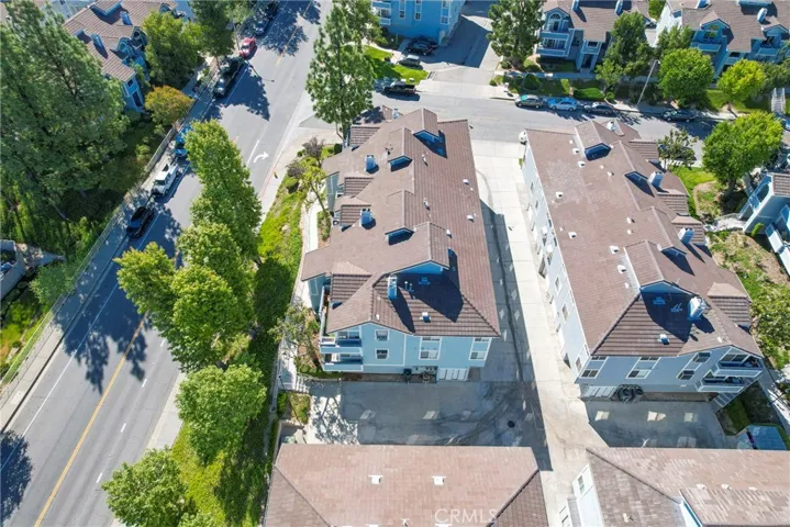 20305 Rue Crevier 585, Canyon Country, California 91351