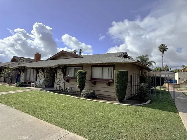 3030 Topaz Lane A, Fullerton, California 92831