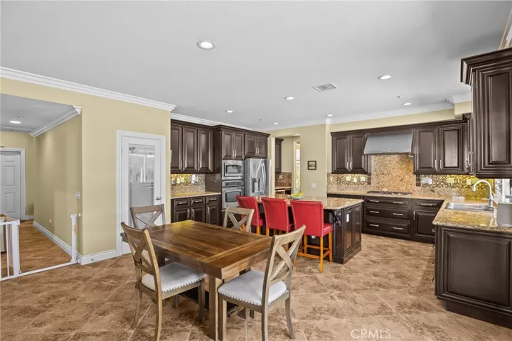 9509 Kings Court, Riverside, California 92508