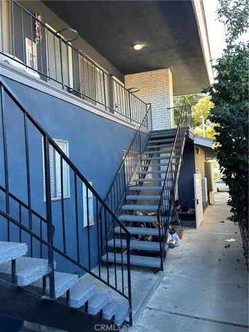 12128 Ramona, Hawthorne, California 90250