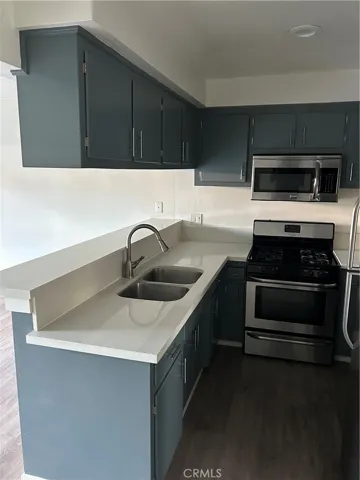 12128 Ramona, Hawthorne, California 90250