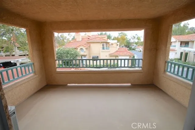 23930 Arroyo Park, Valencia, California 91355