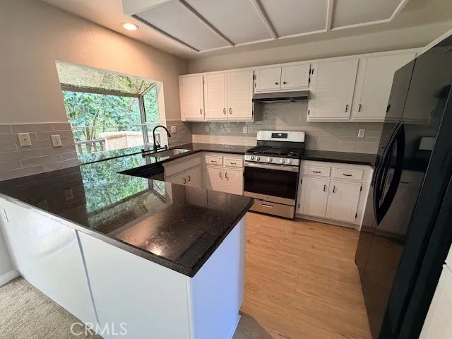 23930 Arroyo Park, Valencia, California 91355