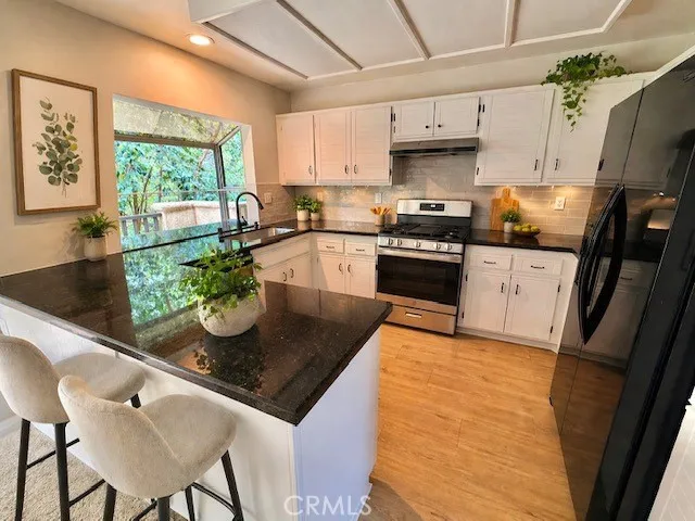23930 Arroyo Park, Valencia, California 91355