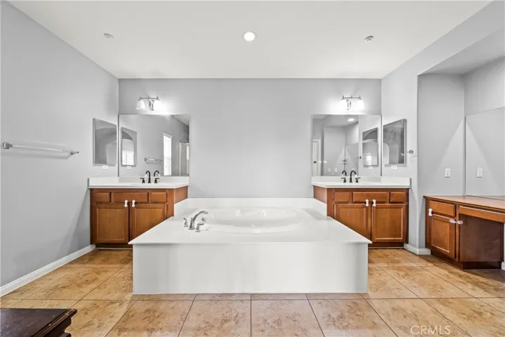 4424 Owens Street 106, Corona, California 92883