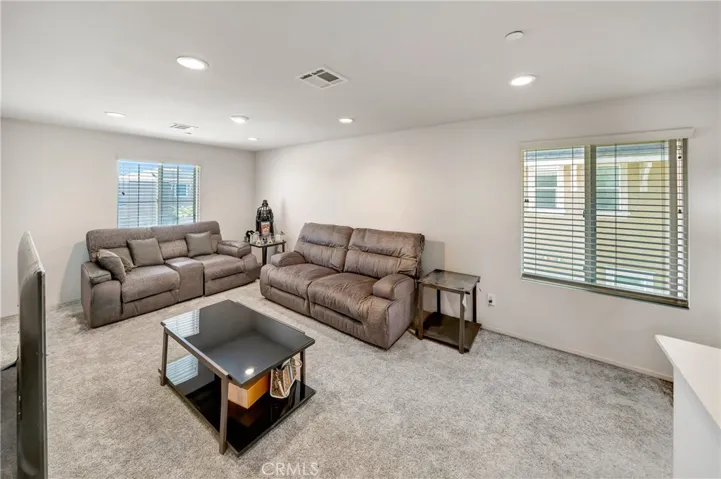 37921 Avenida De Diego, Palmdale, California 93552