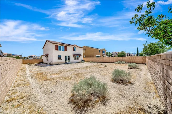 37921 Avenida De Diego, Palmdale, California 93552