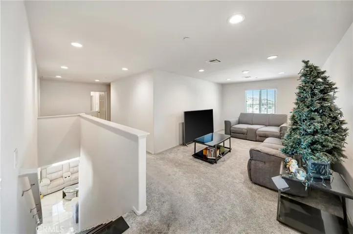 37921 Avenida De Diego, Palmdale, California 93552