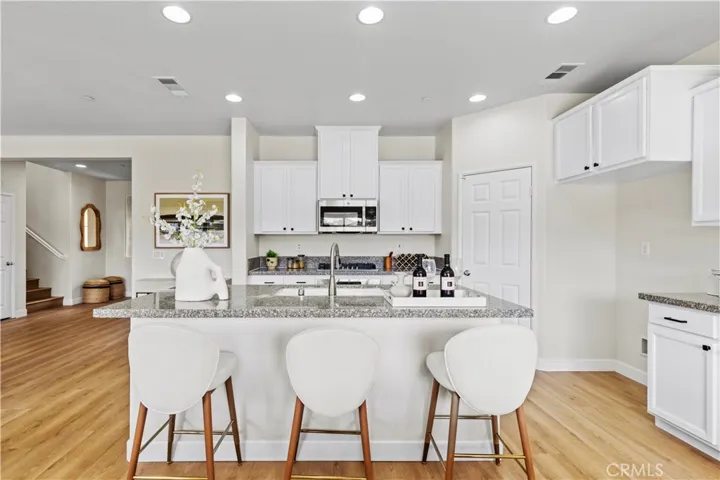 6895 Riverglen Court, Eastvale, California 92880