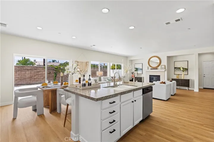 6895 Riverglen Court, Eastvale, California 92880