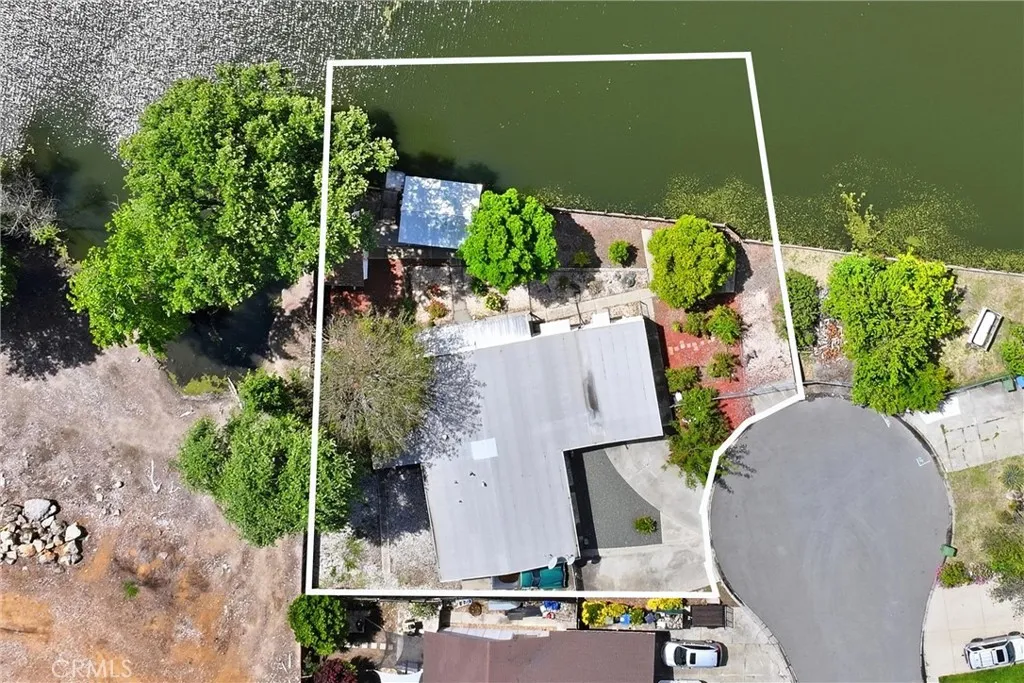 Property lines are estimated