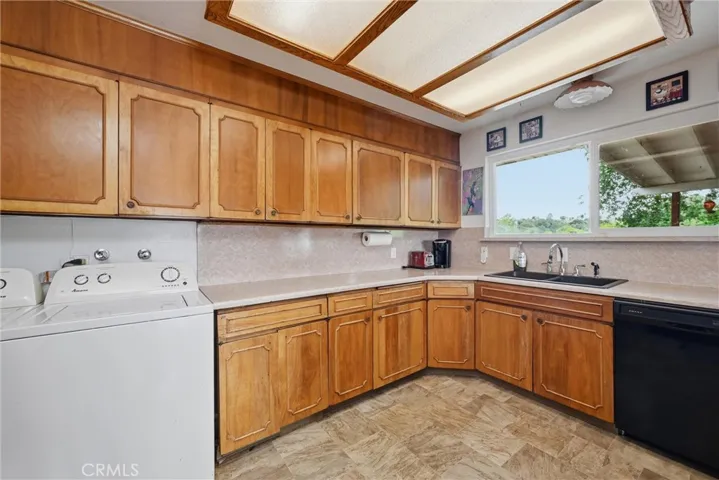 7478 Lakeland, Clearlake, California 95422