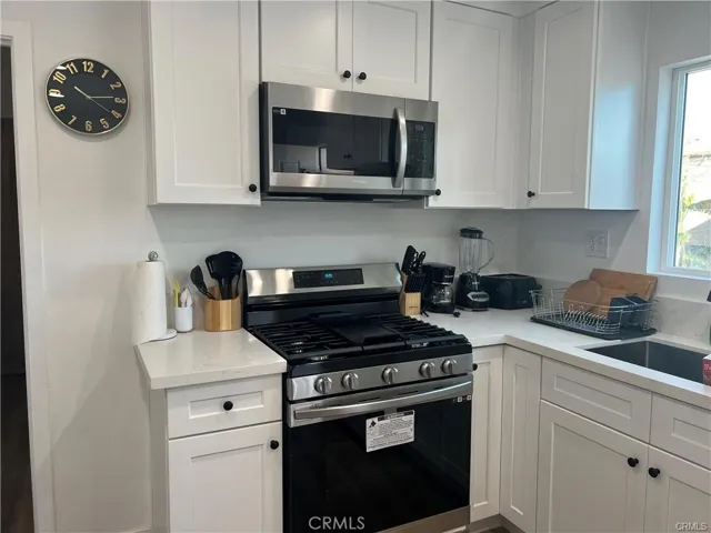 1441 S Cloverdale, Los Angeles, California 90019