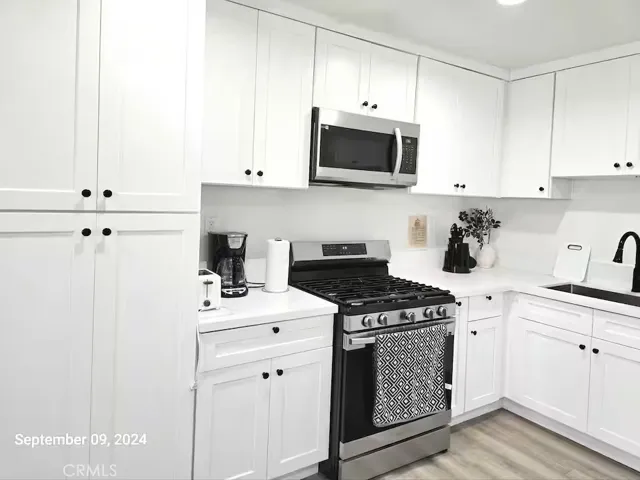 1441 S Cloverdale, Los Angeles, California 90019