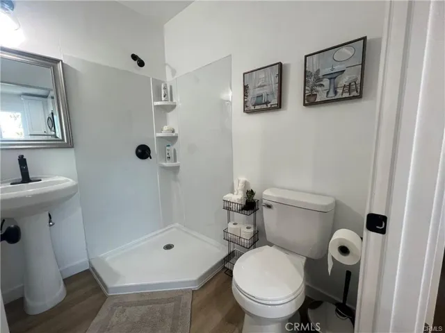 1441 S Cloverdale, Los Angeles, California 90019