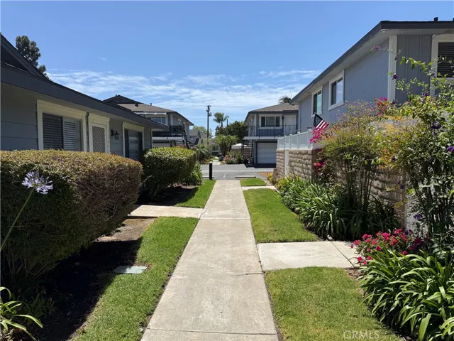 16436 Poco Circle, Huntington Beach, California 92649