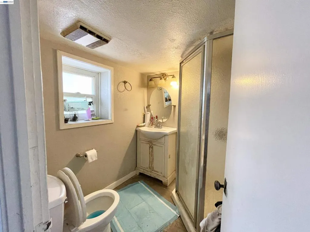 Lower unit