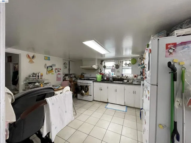 Lower unit
