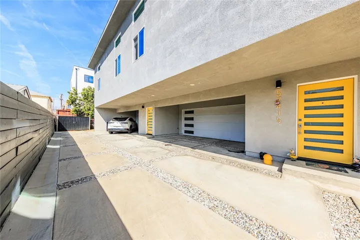 5743 Case, North Hollywood, California 91601