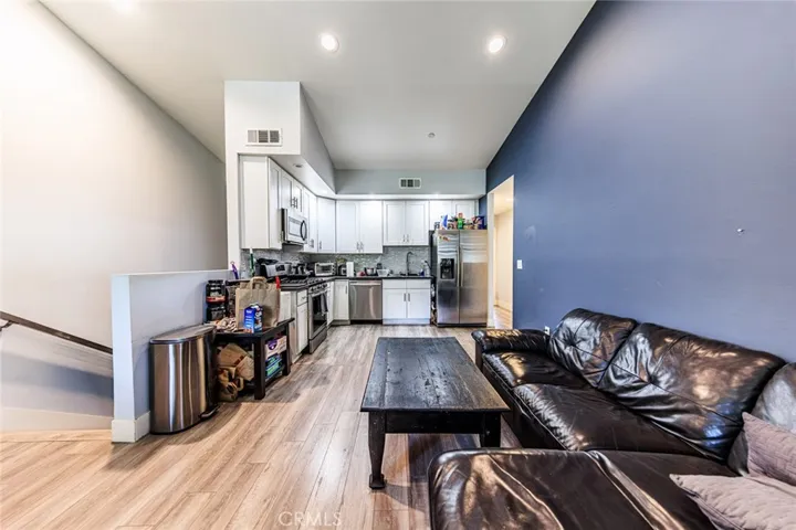 5743 Case, North Hollywood, California 91601